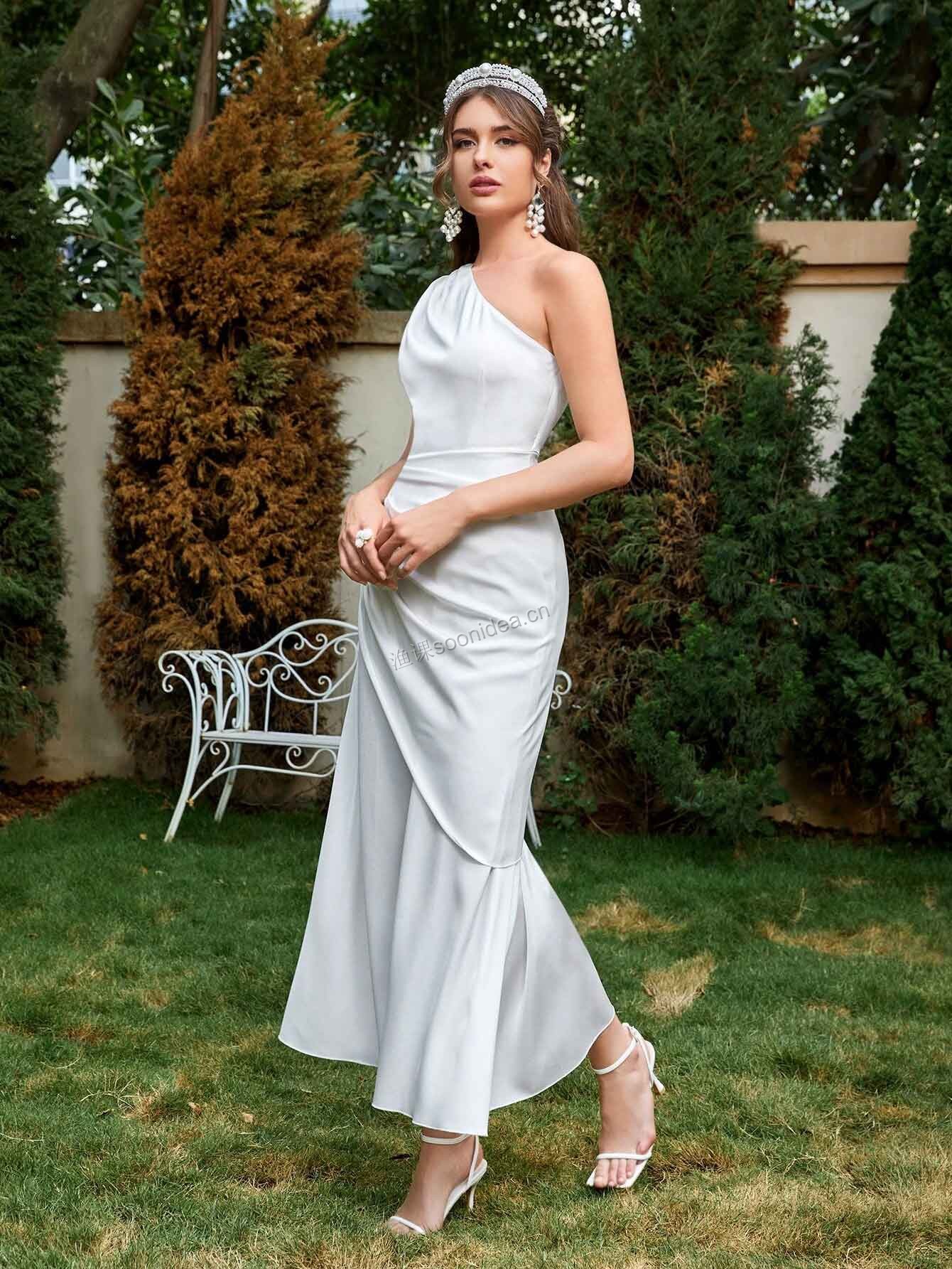 One Shoulder Wedding Dress Without Belt & Veil 